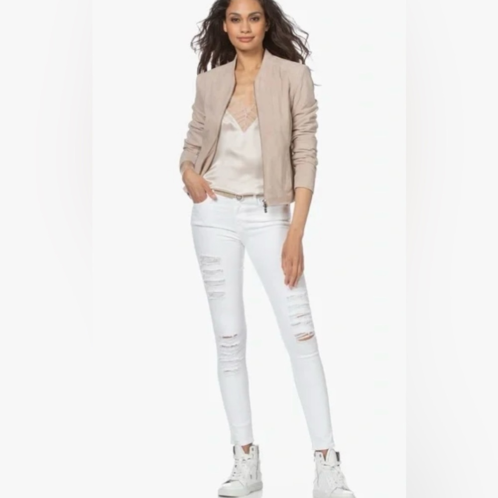NWT Frame Distressed Le Skinny de Jeanne Raw Hem
